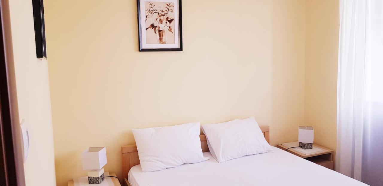 Olimp Lux Hotell Budva Exteriör bild