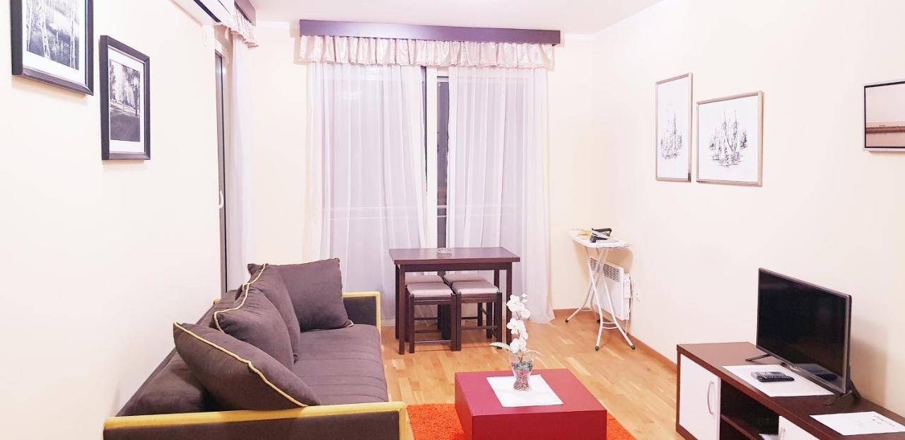 Olimp Lux Hotell Budva Exteriör bild